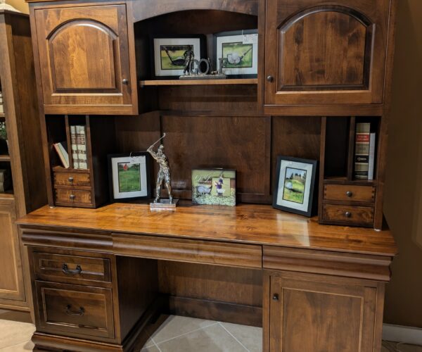Sault St. Marie Credenza & Hutch