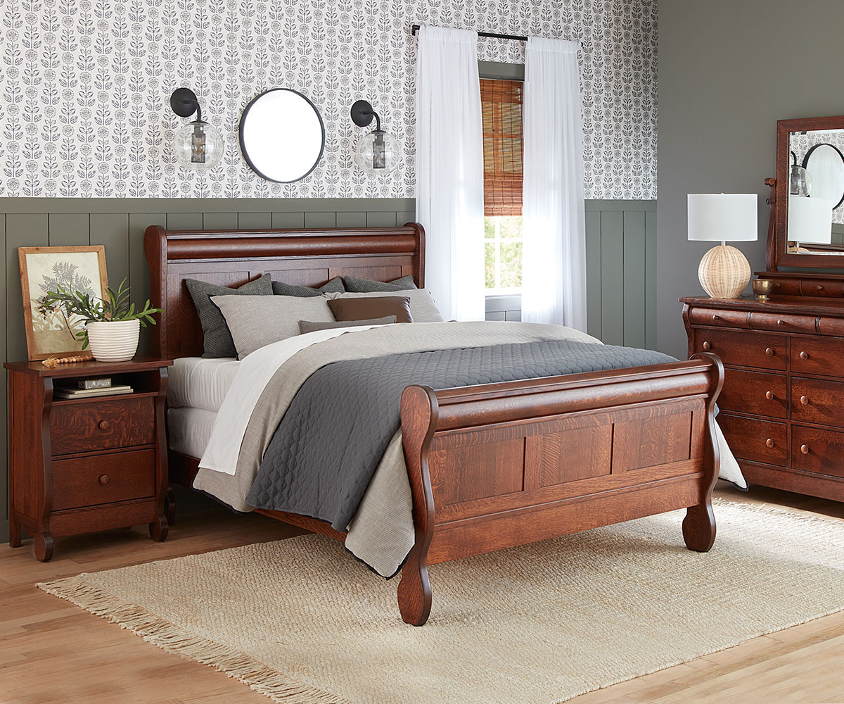 Old Classic Sleigh 3 Drawer Nightstand - 20½"W 6 Old Classic Sleigh 3 Drawer Nightstand - 20½"W - Image 6